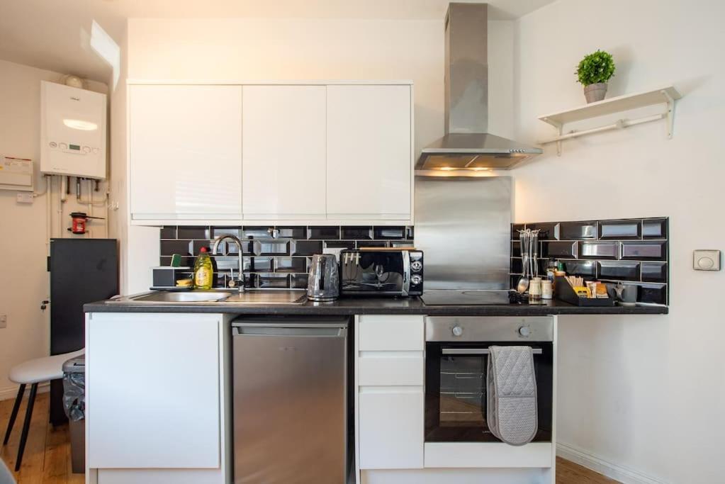 Watford Central Serviced Apartments 2 Екстер'єр фото