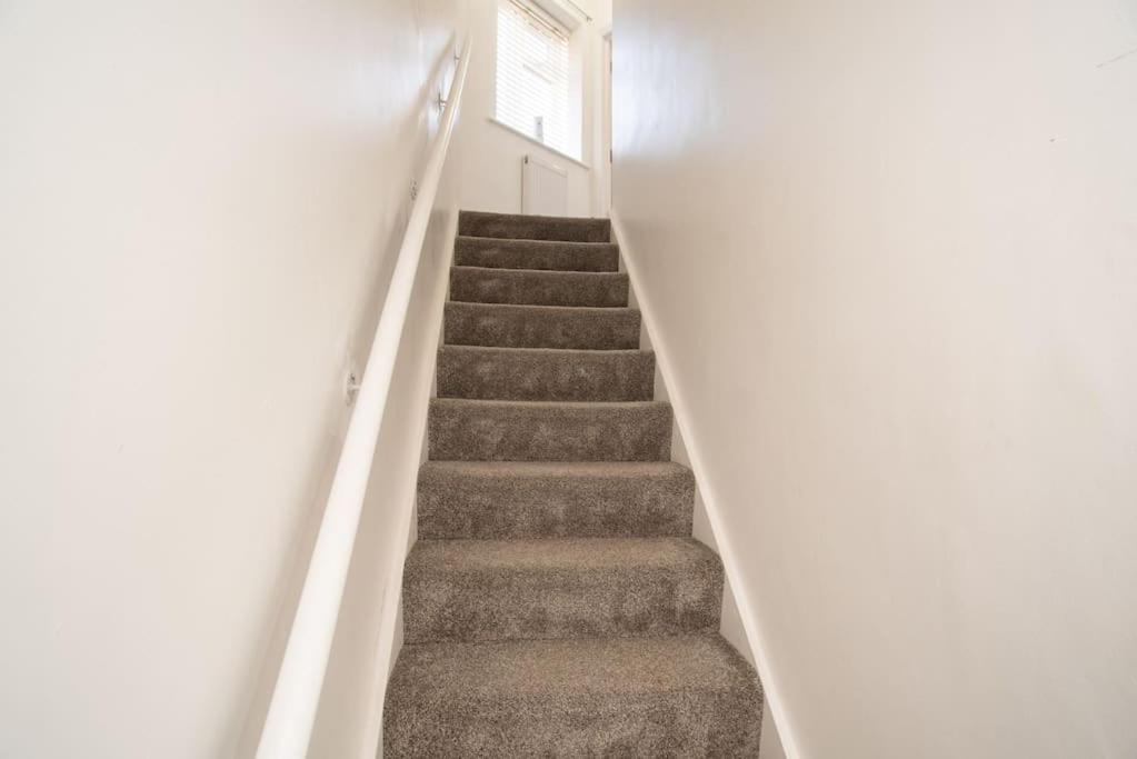 Watford Central Serviced Apartments 2 Екстер'єр фото