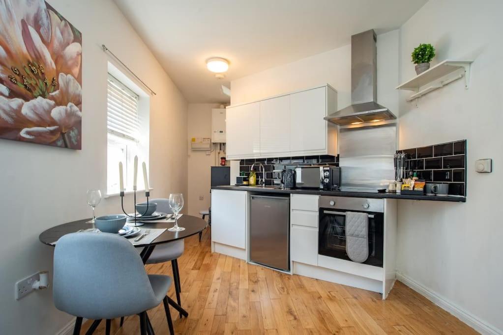Watford Central Serviced Apartments 2 Екстер'єр фото